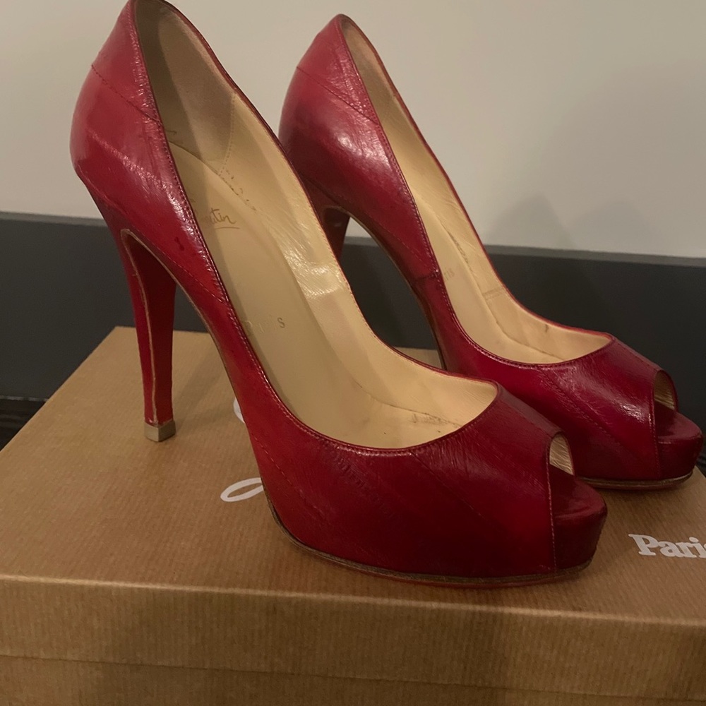 Christian Louboutin pumps size 37.5. Soles are redone